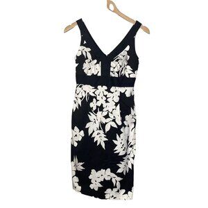 White House Black Market Women’s V NECK DRESS WITH POCKETS Floral Knee Size 0